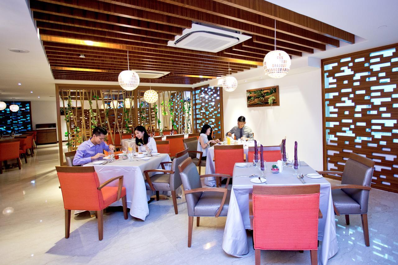 Vouk Hotel Suites, Penang George Town Exterior foto